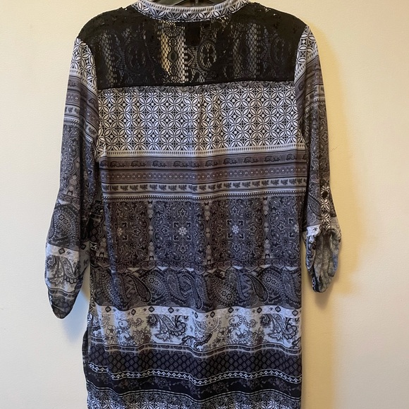 Long button up shirt - Picture 2 of 2